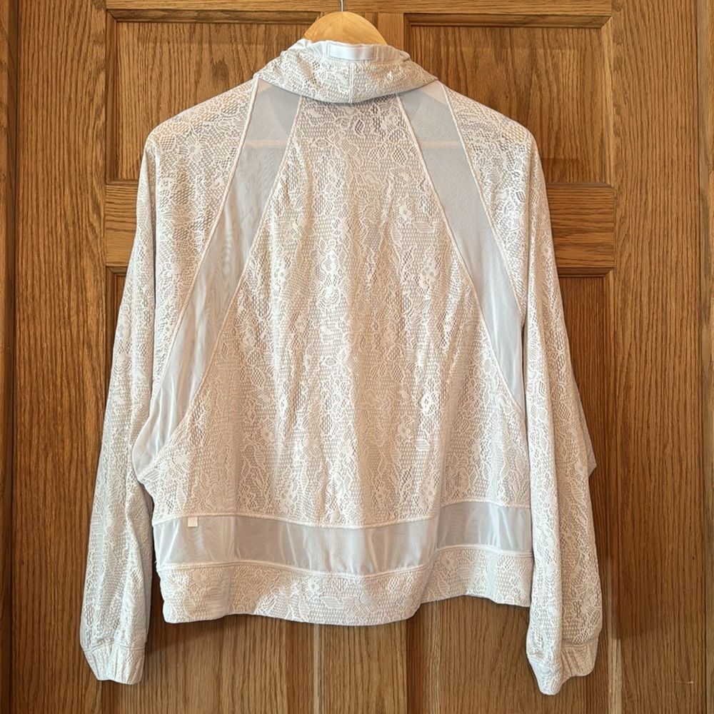 LULULEMON In Depth Lace Jacket - Picture 12 of 15